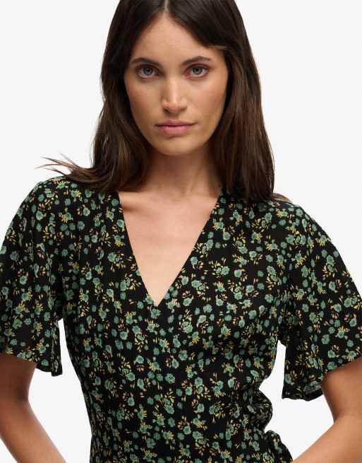 Superdry - Ellys - Robe portefeuille courte fluide à fleurs - Noir, 3 de 7