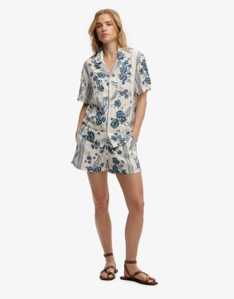 Superdry - Ensemble de plage à imprimé avec chemise à manches courtes et short - view 1