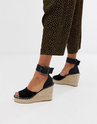 3 strap block heels