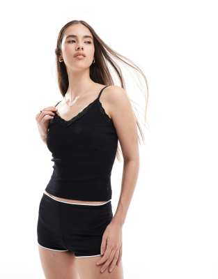 Superdry - Essential - Camisole-Oberteil in Schwarz mit Spitzenborte