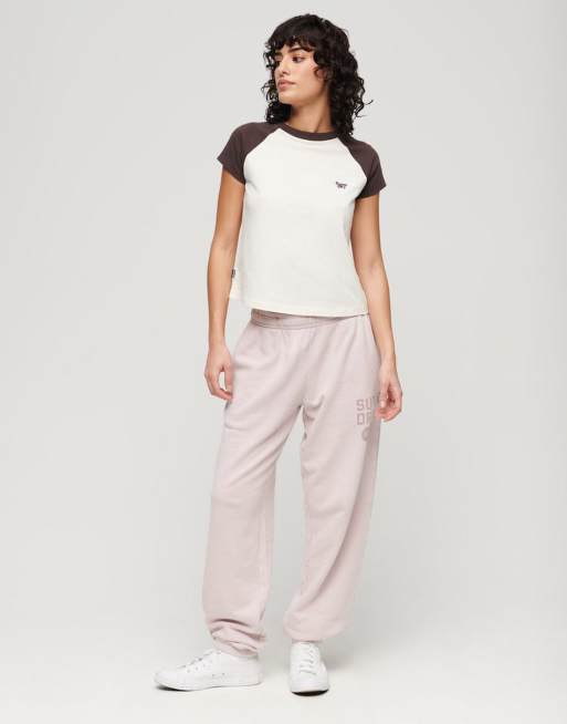 Superdry - Essential - T-shirt en coton à logo et manches raglan - Marron foncé/blanc cassé
