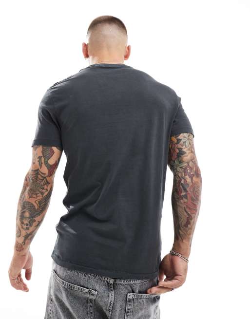 Superdry Essential washed pocket t-shirt in washed black, 2 of 4