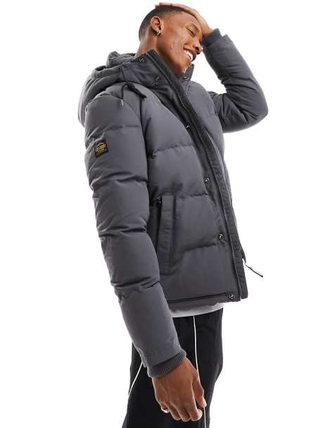 Superdry – Everest – Kurze Pufferjacke in Anthrazit mit Kapuze - view 1