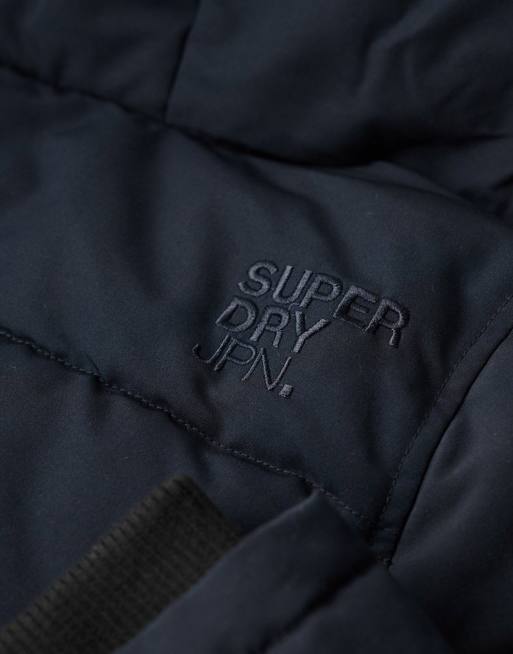 Superdry – Everest – Wattierte, gesteppte Bomberjacke in nordischem Chrome-Marineblau mit Kapuze, 3 von 4