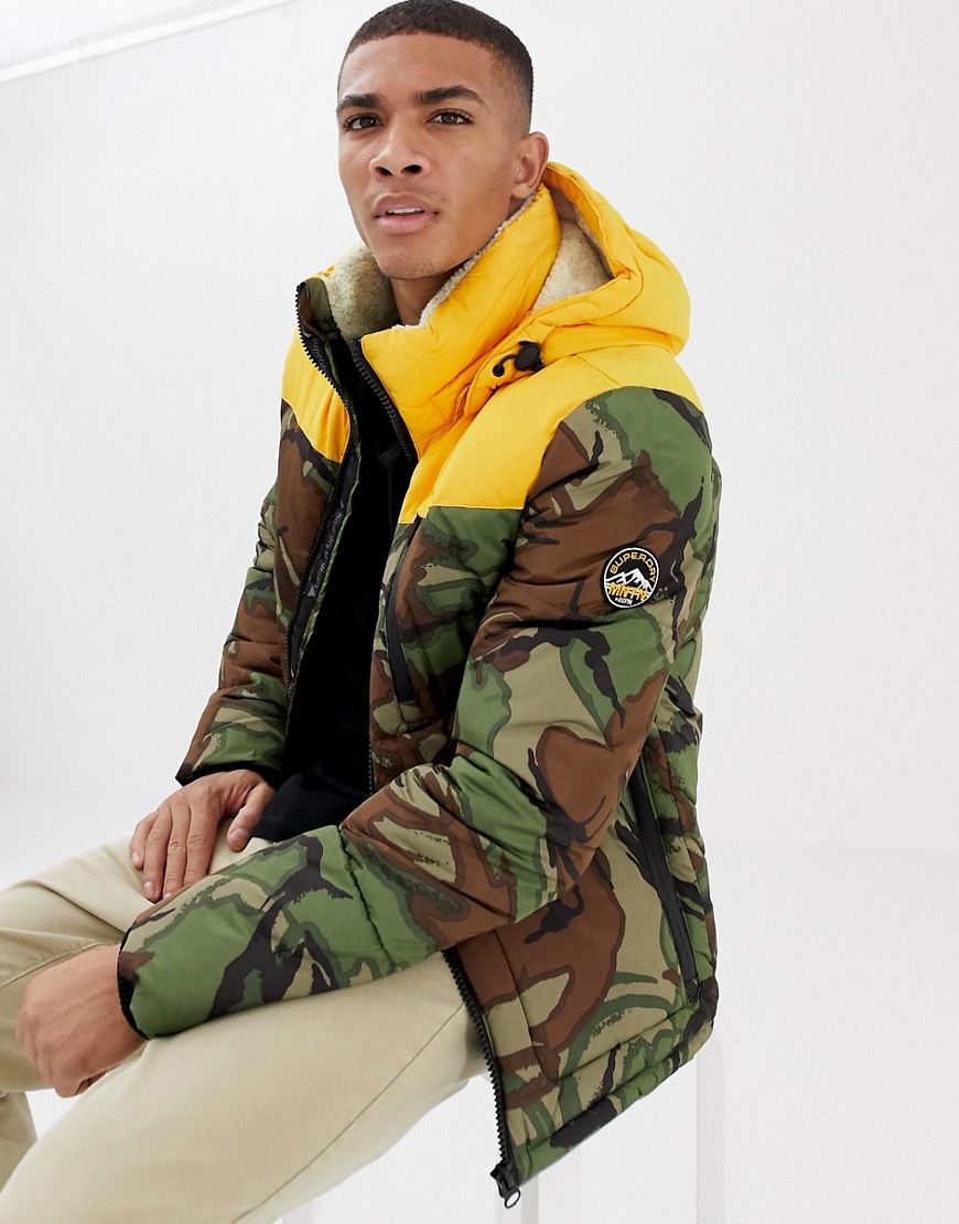 Superdry Expedition hooded puffer jacket in camo print-Green