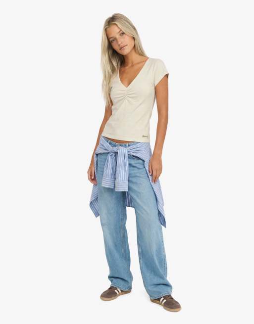 Superdry Gathered v-neck crop t-shirt in off white, 4 of 6