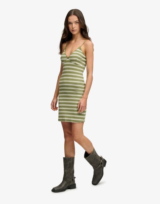 Superdry – Geripptes Minikleid aus Jersey in Trekking-Olivgrün gestreift, 4 von 6