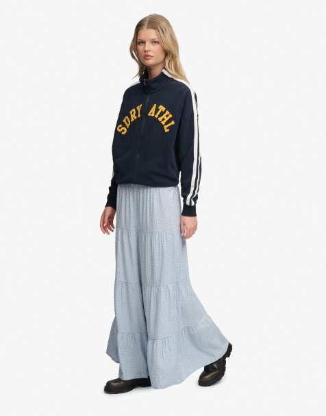 Superdry – Gestufter Maxirock aus Webstoff in Nebelblau mit Gänseblümchen- und Herzmotiven - view 1