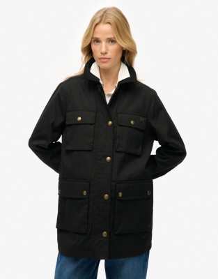 Superdry - Gewachste Jacke in Schwarz