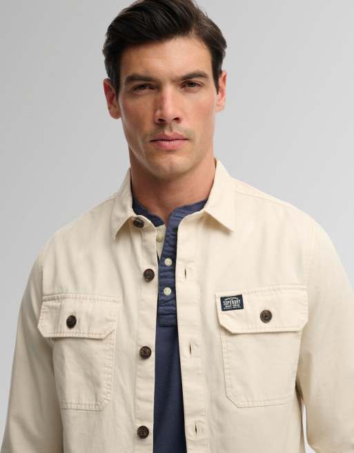 Superdry – Hemdjacke in Hellbeige mit zwei Brusttaschen, 3 von 5