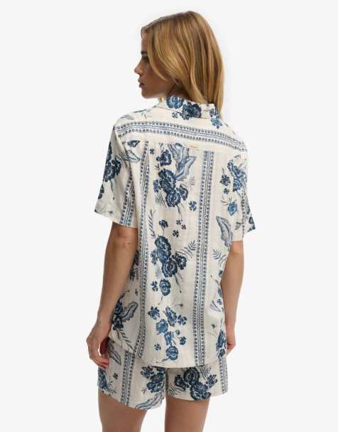 Superdry - Jeane - Chemise de plage à manches courtes avec imprimé fleuri - Crème - view 1
