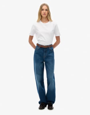 Superdry - Jeans aus Baumwolle in tiefem Indigoblau mit hohem Bund und weitem Bein