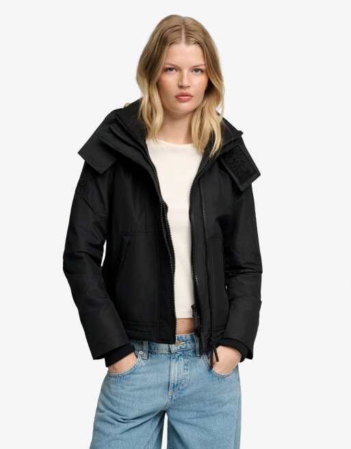Superdry Kapuzen-Windjacke in Schwarz, 4 von 5