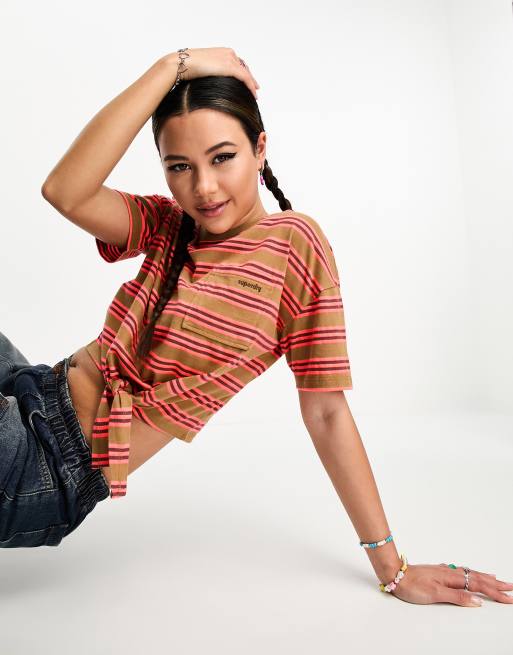 Superdry – Kastiges Vintage-T-Shirt in Braun mit gebundener Vorderseite