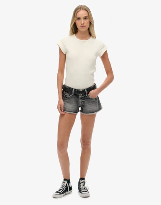 Superdry – Knappe Jeans-Shorts in Vintage-Schwarz mit niedrigem Bund