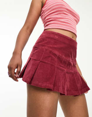 Superdry - Kurzer Vintage-Faltenrock aus Cord in Rot-Braun