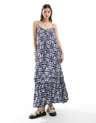 Superdry – Langes Camisole-Kleid mit Pfeil-Aztekenmuster in Blau