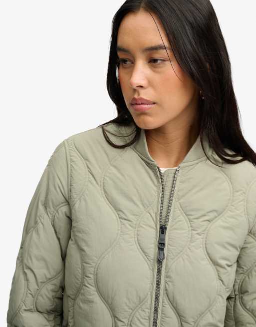 Superdry Longline onion quilt liner jacket in light khaki green, 3 of 5