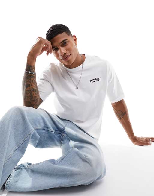 Superdry – Luxury Sport – Lässig geschnittenes T-Shirt in Brillant-Weiß