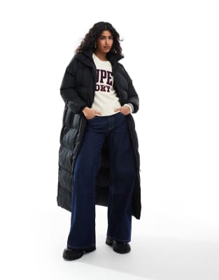 Superdry - Maxi - Longline-Pufferjacke in Schwarz