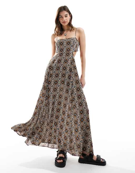 Superdry – Maxikleid in Harriot-Print in Braun mit Rückenausschnitt