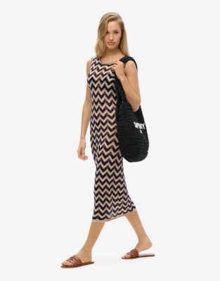 Superdry – Midi-Strickkleid in Marineblau mit goldenem Zickzackmuster - view 1