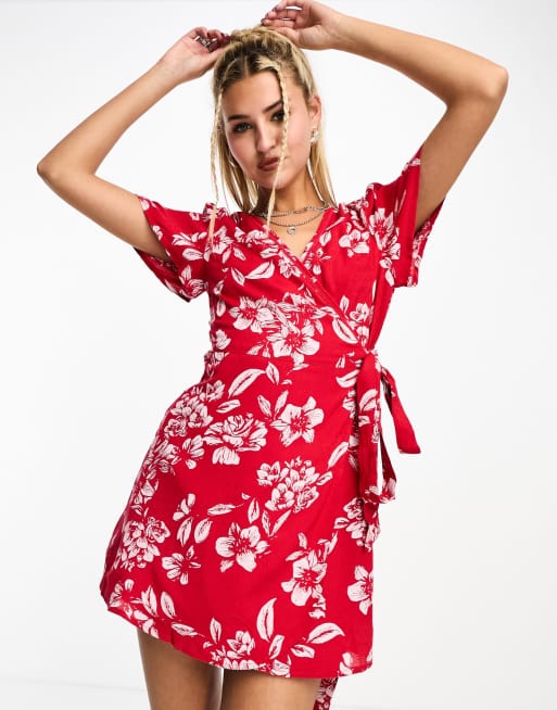 Superdry – Mini-Wickelkleid in Rot mit Vintage-Design und Blumenmuster