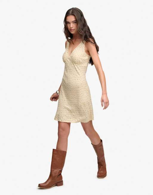 Superdry – Minikleid in Gelb mit Wiesenrosenmuster und Herzausschnitt, 3 von 6