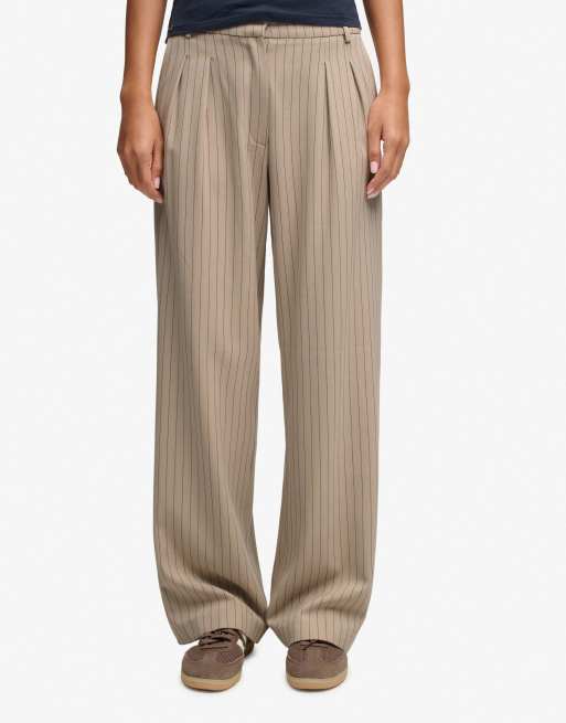Superdry pantalon à taille mi-haute à rayures fines beige, 4 de 6