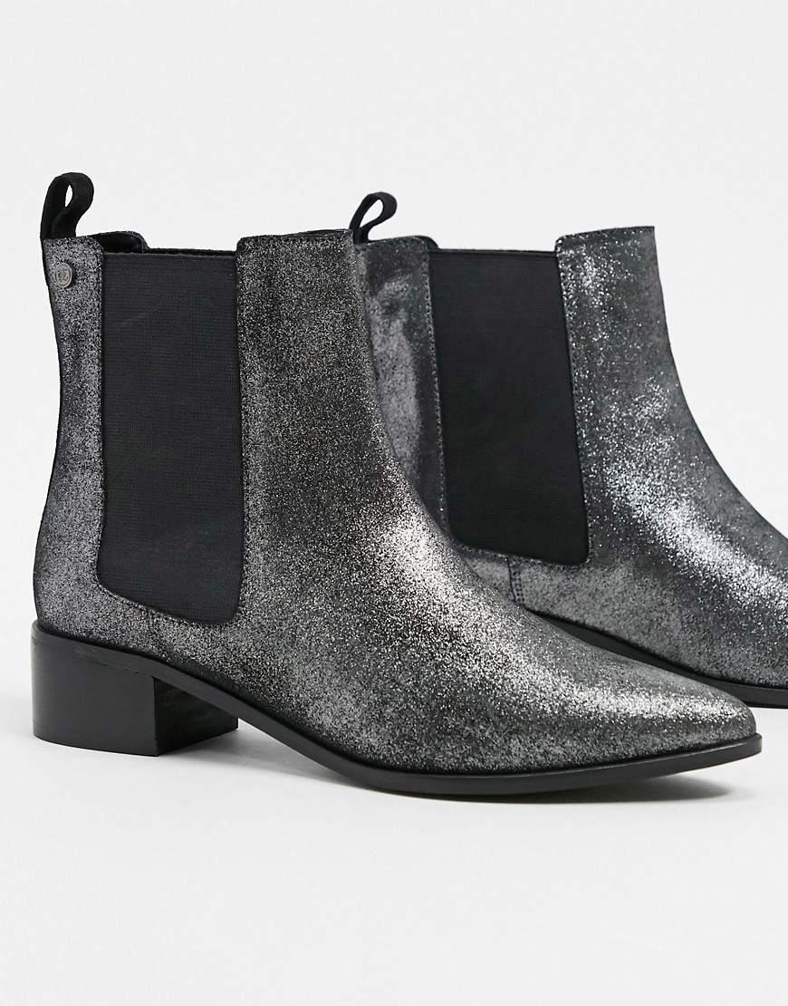 Superdry quinn high chelsea boots in black leather