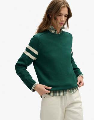 Superdry - Relaxed-Fit-Strickpullover in dunklem Tannengrün mit Streifen