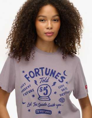 Superdry - Roadside Trade - Locker geschnittenes T-Shirt in Brassica Flieder-Lila