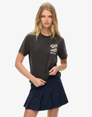 Superdry - Roadside Trade - Locker geschnittenes T-Shirt in verwaschenem Schwarz-Grau