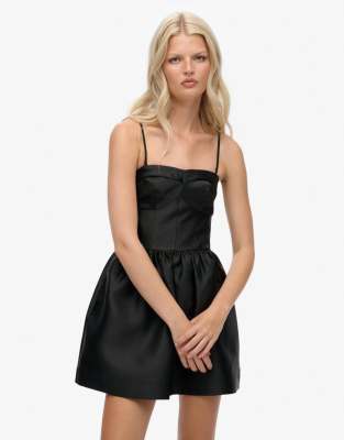 Robe d'été courte style corset à bretelles fines et décolleté en caur - Noir 38
