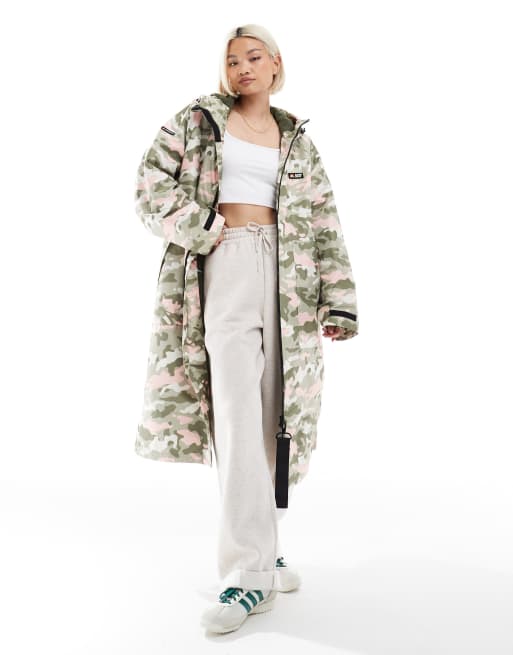 Superdry Robe in pink camo