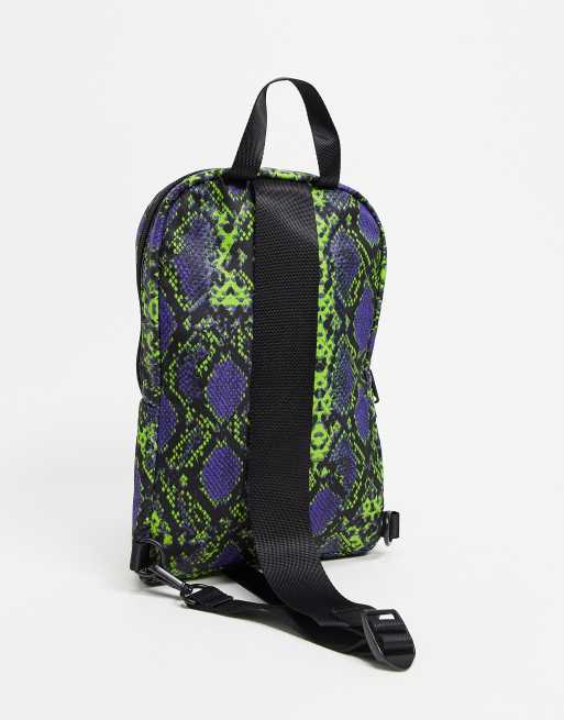 Superdry – Rucksack mit Riemen und Schlangenmuster ASOS