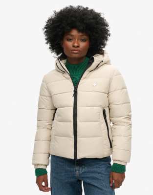 Superdry - Spirit Sports - Steppjacke in Pelican-Beige mit Kapuze-Neutral