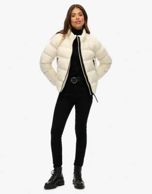 Superdry - Sportliche Pufferjacke ohne Kapuze in Wollweiß