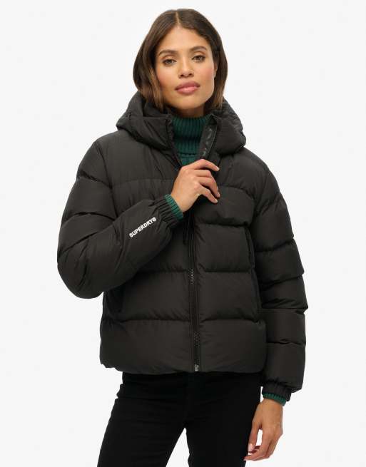 Superdry – Sportliche Steppjacke in Schwarz mit Kapuze, 3 von 7