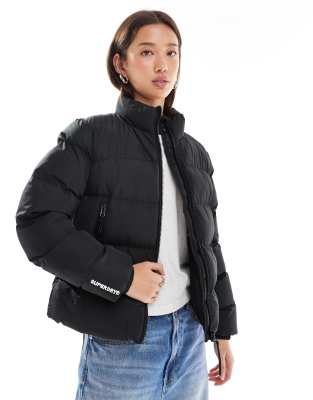 Superdry - Sportliche Steppjacke in Schwarz ohne Kapuze