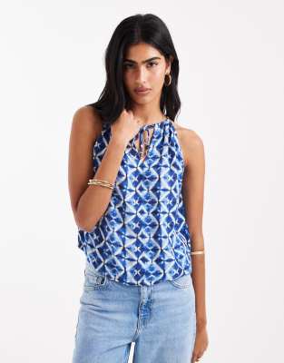 Superdry - Strand-Trägertop in Blau mit geometrischem Shibori-Muster