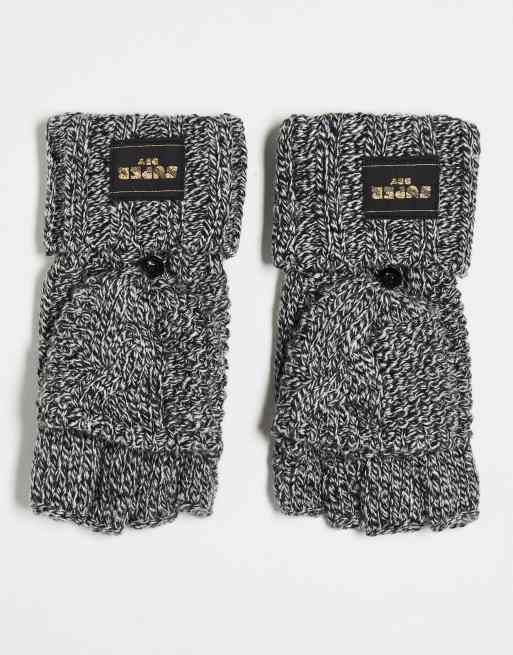 Superdry – Strickhandschuhe in meliertem Schwarz mit Zopfmuster