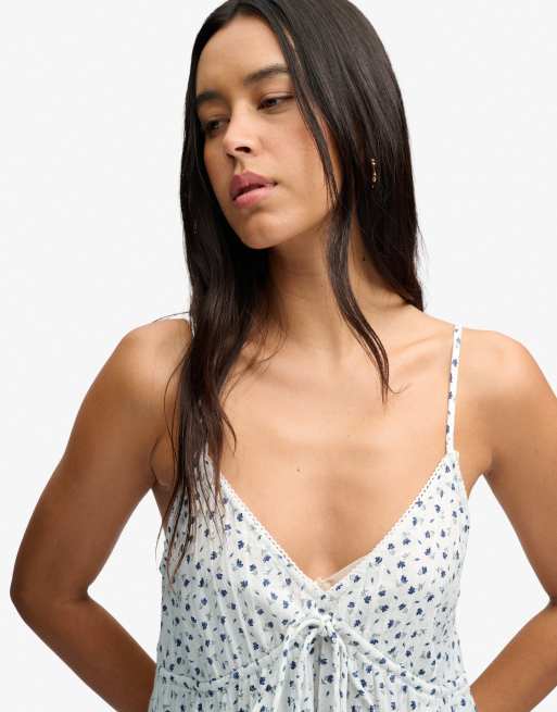 Superdry strukturiertes gewebtes Cami-Kleid in Wollweiß mit kleinem Blumenmuster, 3 von 6