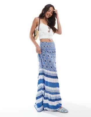 Superdry - Tala - Maxirock in Blau mit Fliesen-Print