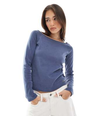 Superdry - Top à encolure Bardot et épaules dénudées - Bleu eclipse délavé - view 1