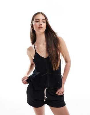 Superdry - Trägertop in Schwarz mit Lochmuster-Borten