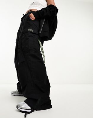 Superdry vintage baggy parachute trousers in black