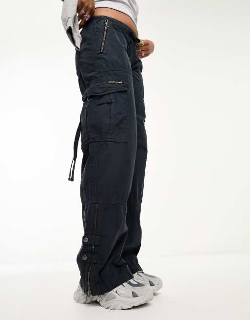 Superdry – Vintage-Cargohose in Marineblau mit elastischem Bund