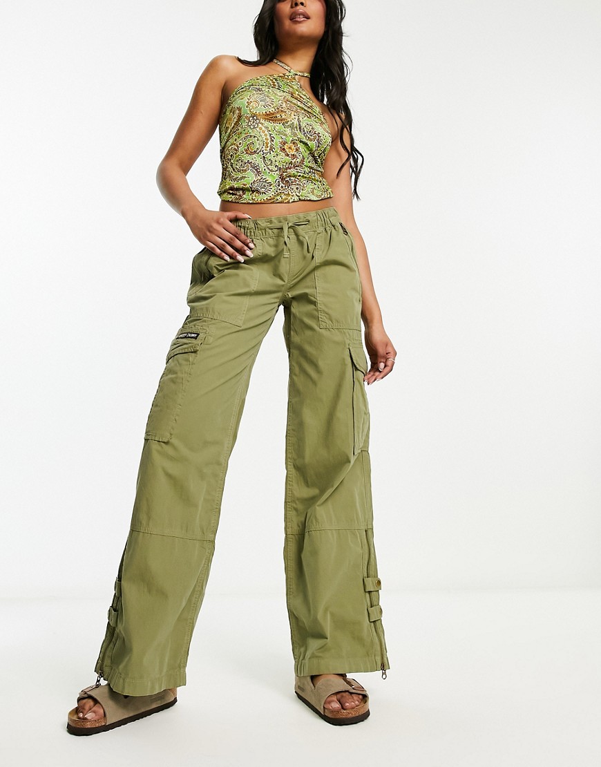 Superdry vintage elastic cargo trousers in khaki-Green