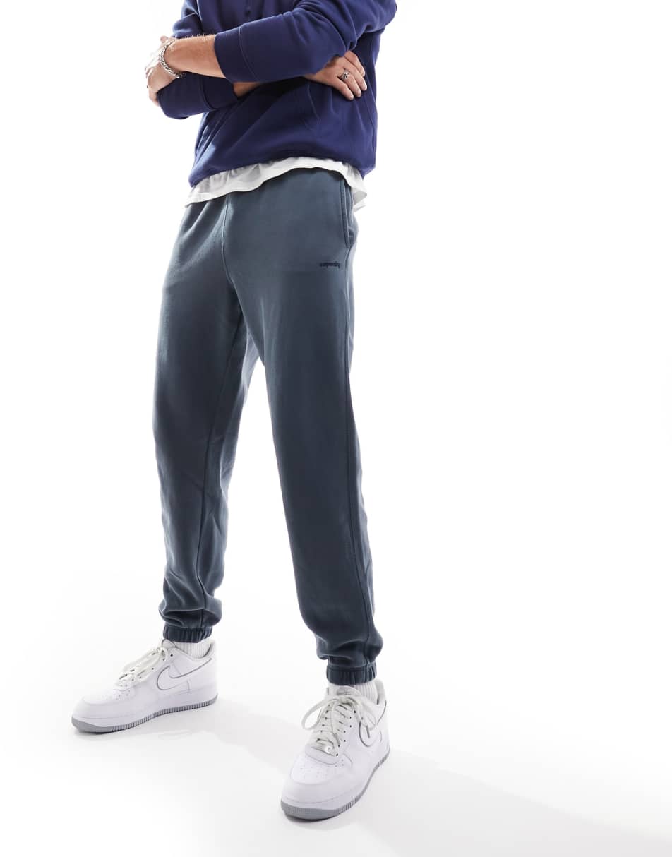 Superdry vintage washed jogger in Eclipse Navy